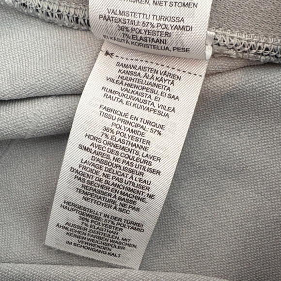 Gymshark Women’s Gray Leggings - Picture 4 of 9